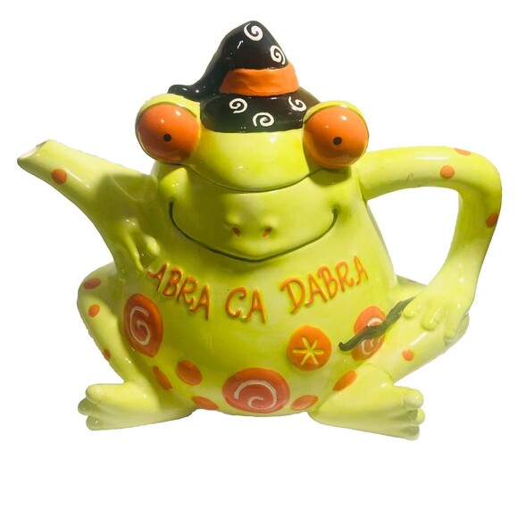Whimsical Abra Ca Dabra Hand painted Ceramic Frog/Toad Teapot - Picture 2 of 8